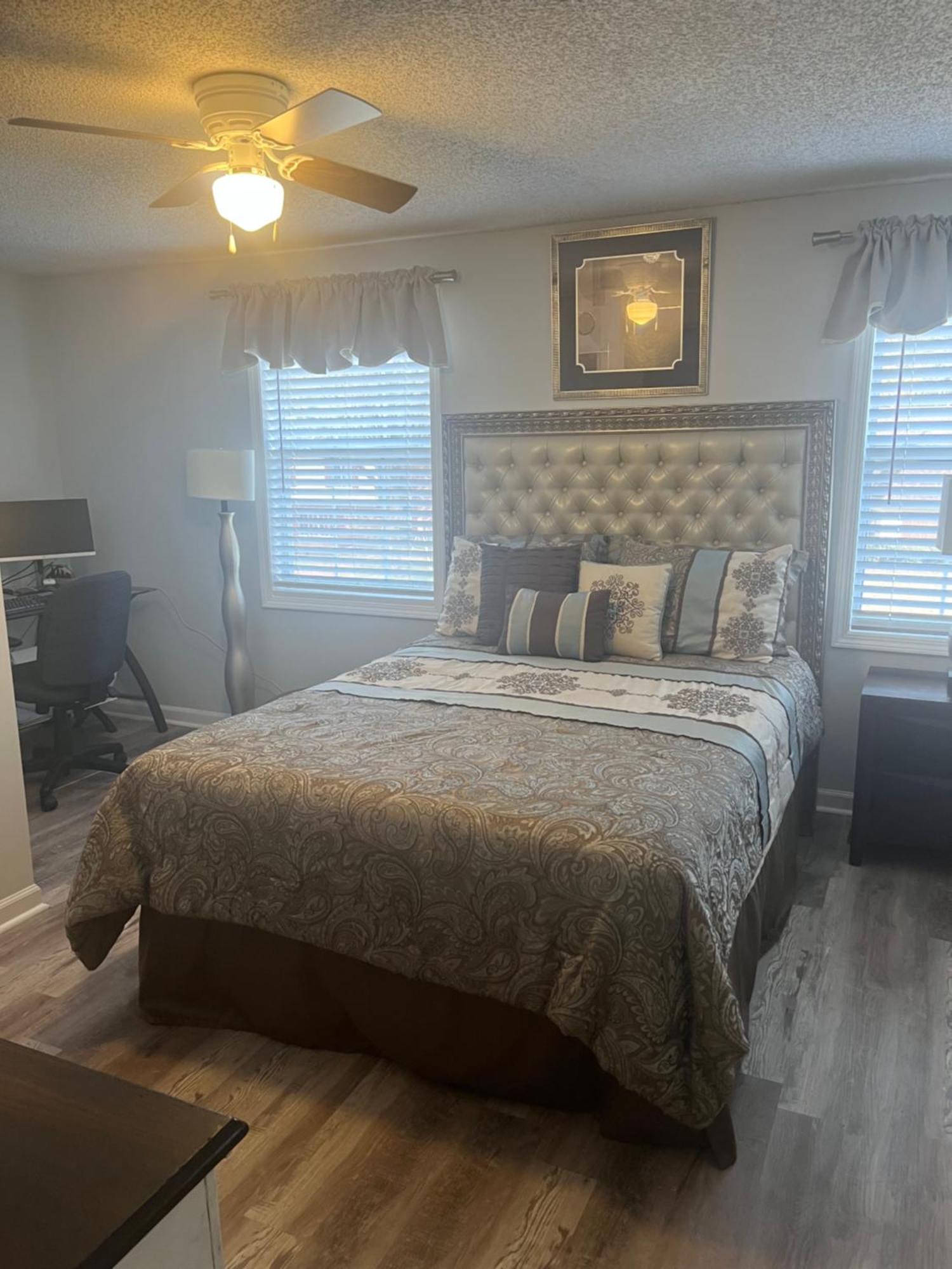 Jolly Accommodations & Suite-Sleeps 10 Memphis Extérieur photo