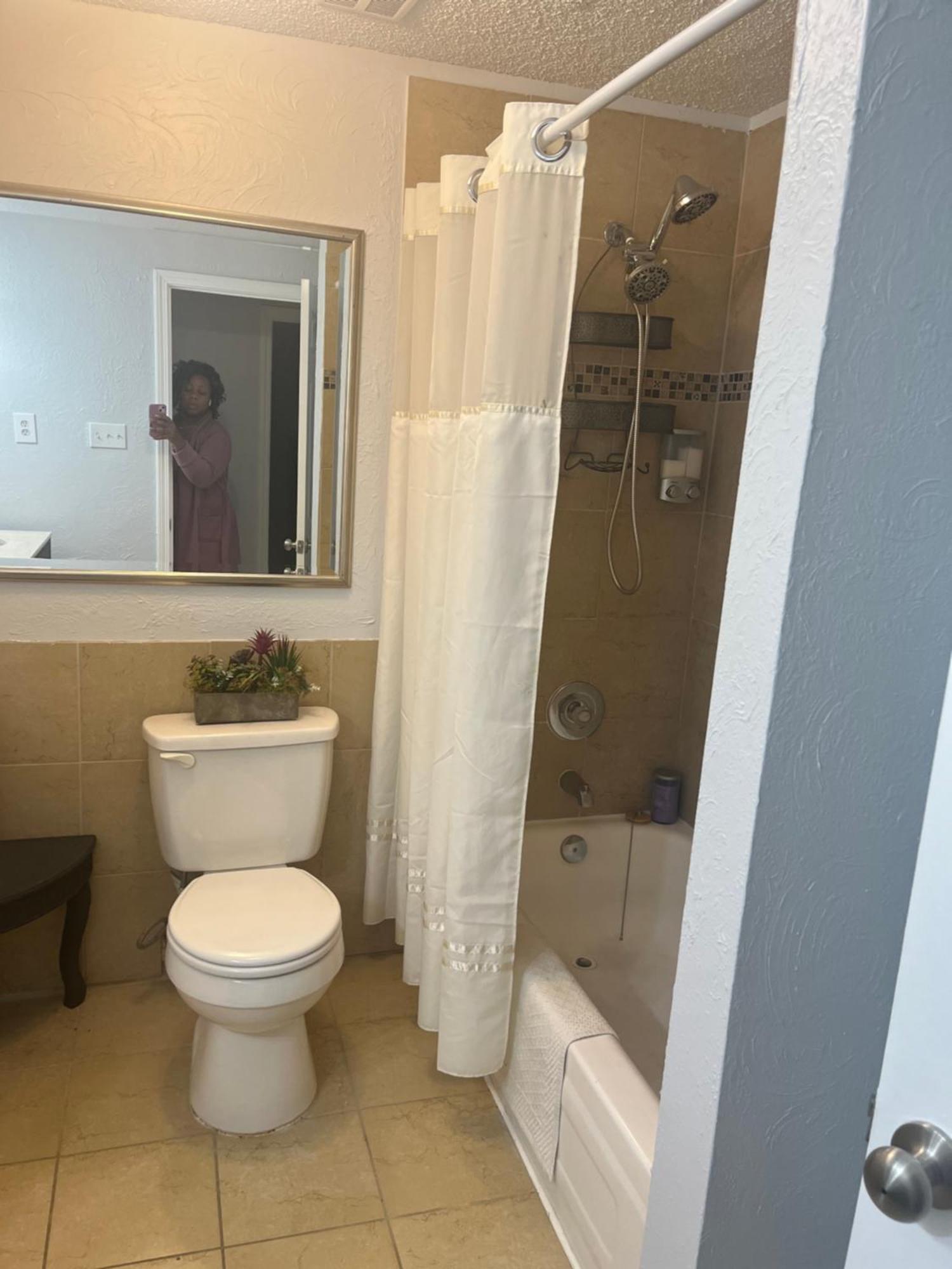 Jolly Accommodations & Suite-Sleeps 10 Memphis Extérieur photo